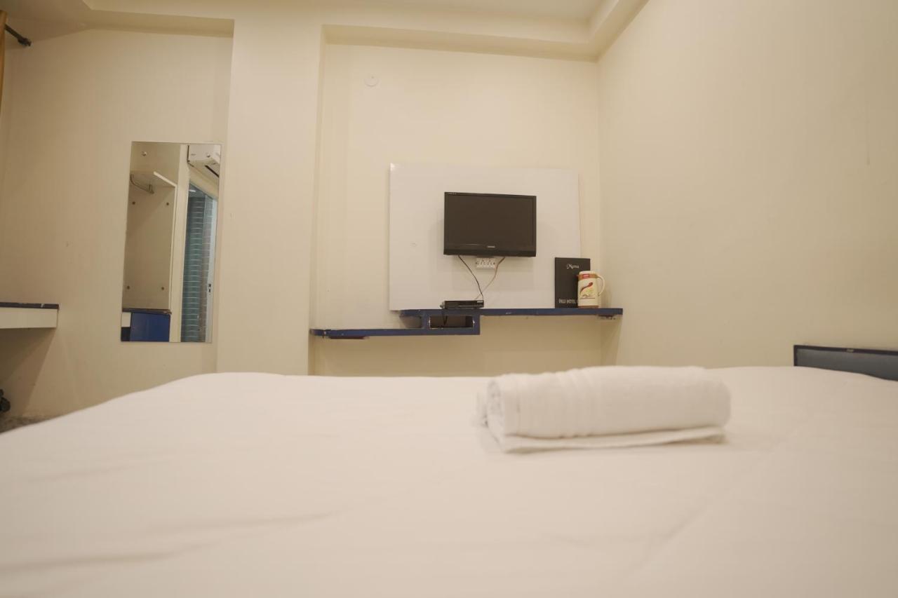 Hotel Leo Continental Нью-Дели Экстерьер фото