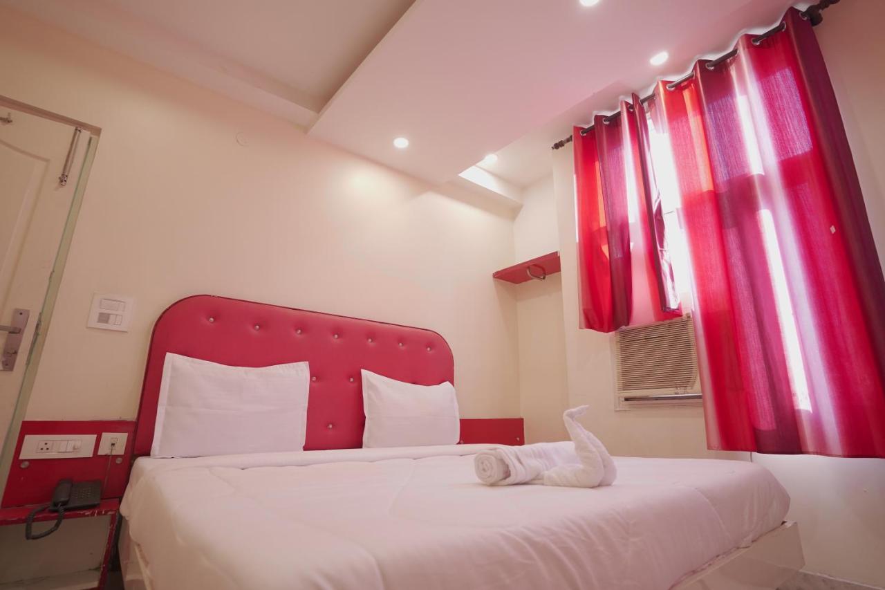 Hotel Leo Continental Нью-Дели Экстерьер фото