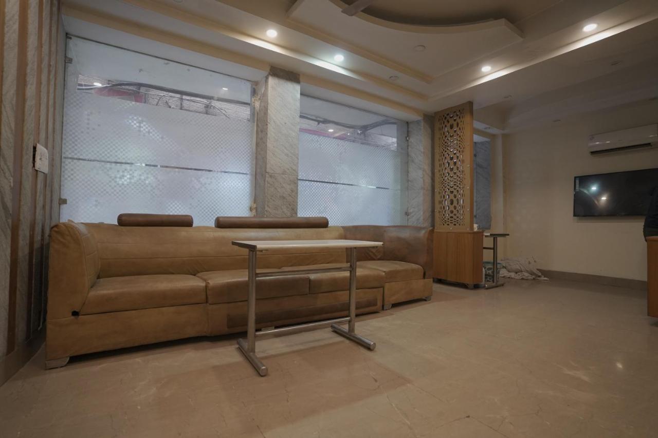 Hotel Leo Continental Нью-Дели Экстерьер фото