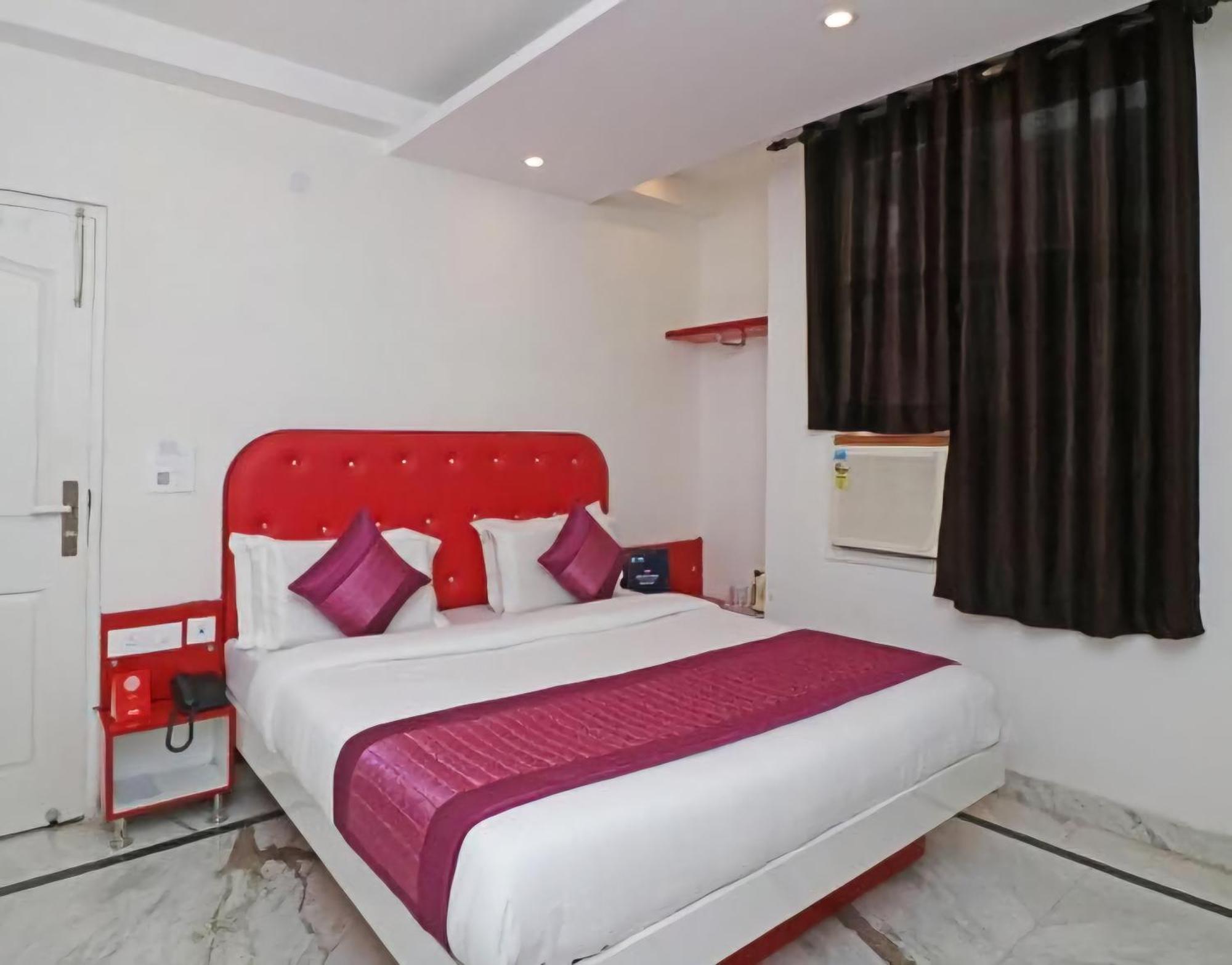 Hotel Leo Continental Нью-Дели Экстерьер фото